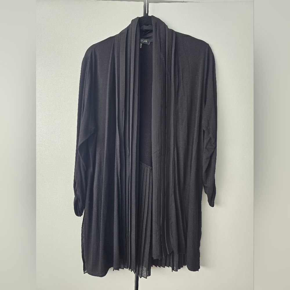 August Silk M Black Open Front Cardigan